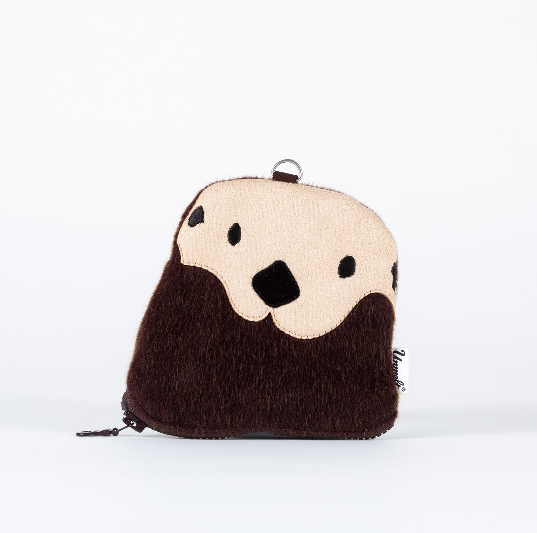 Sea Otter Purse / small functional animal pouch  / card holder&key keeper otter - 皮夹/钱包 - 聚酯纤维 咖啡色