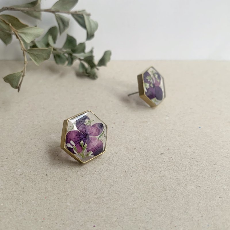 黄铜六角形耳环 干燥花 医疗钢针 - 耳环/耳夹 - 铜/黄铜 紫色