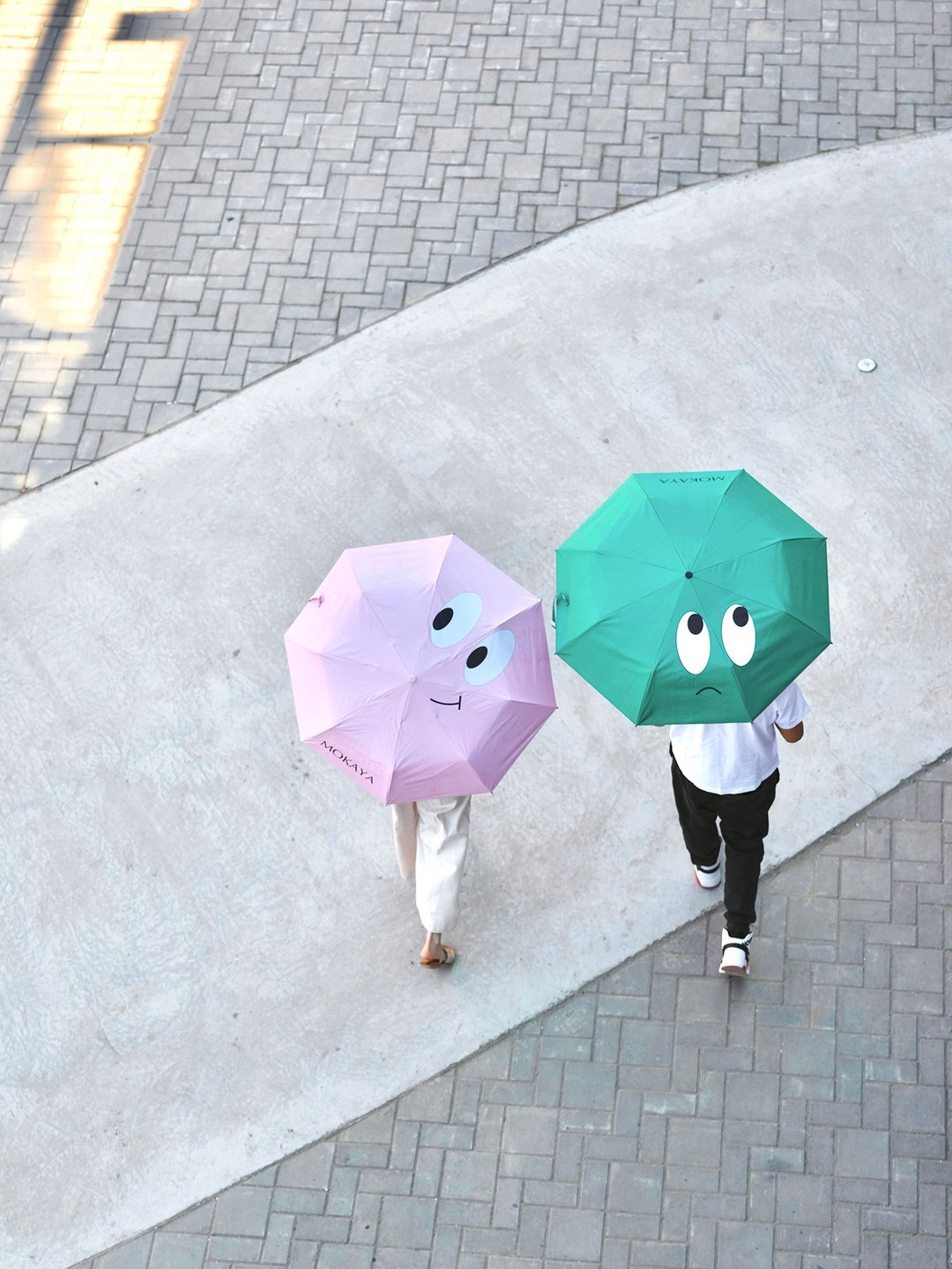 有情绪的情侣伞  你瞧你系列  抗uv晴雨两用伞 - 雨伞/雨衣 - 铝合金 多色