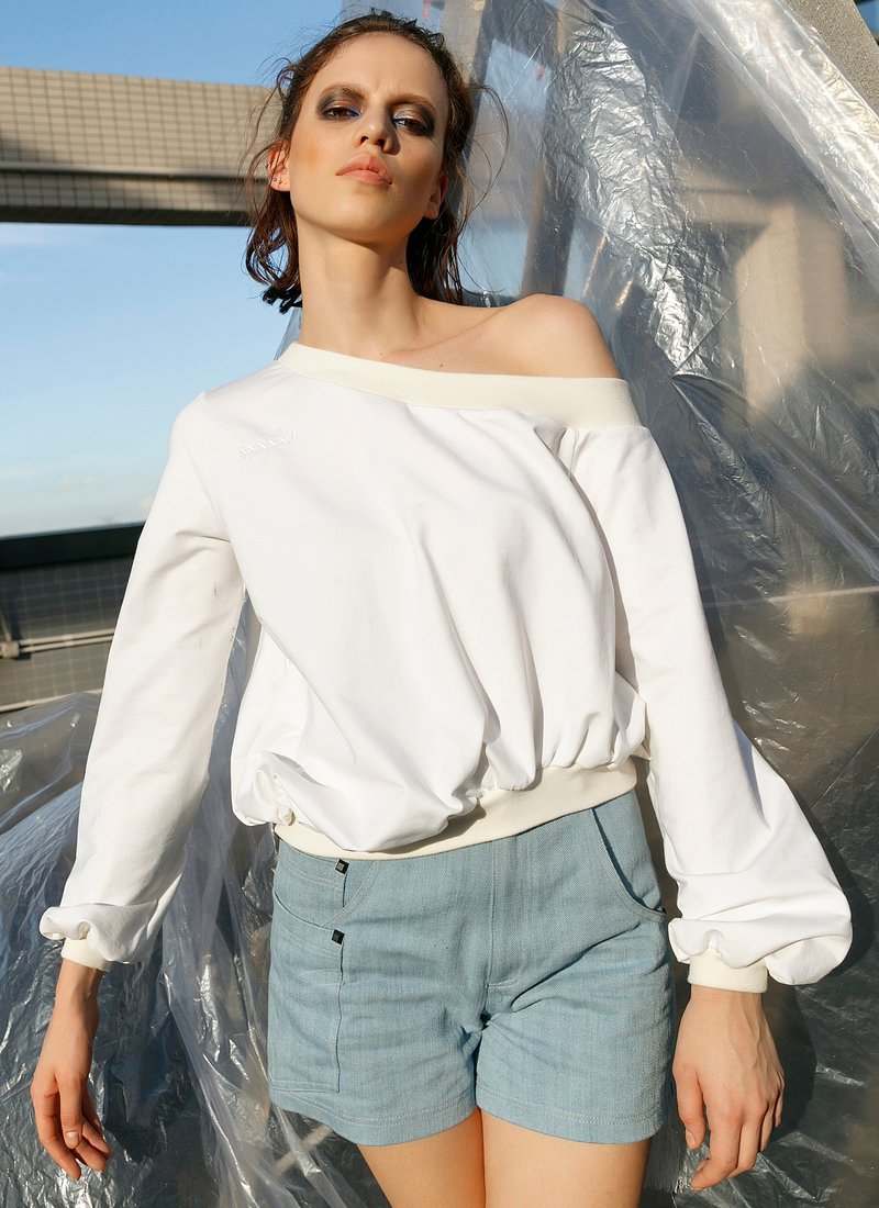 露肩一字肩宽领口泡泡袖上衣白色短款不规则套头卫衣 - 女装上衣 - 其他材质 白色