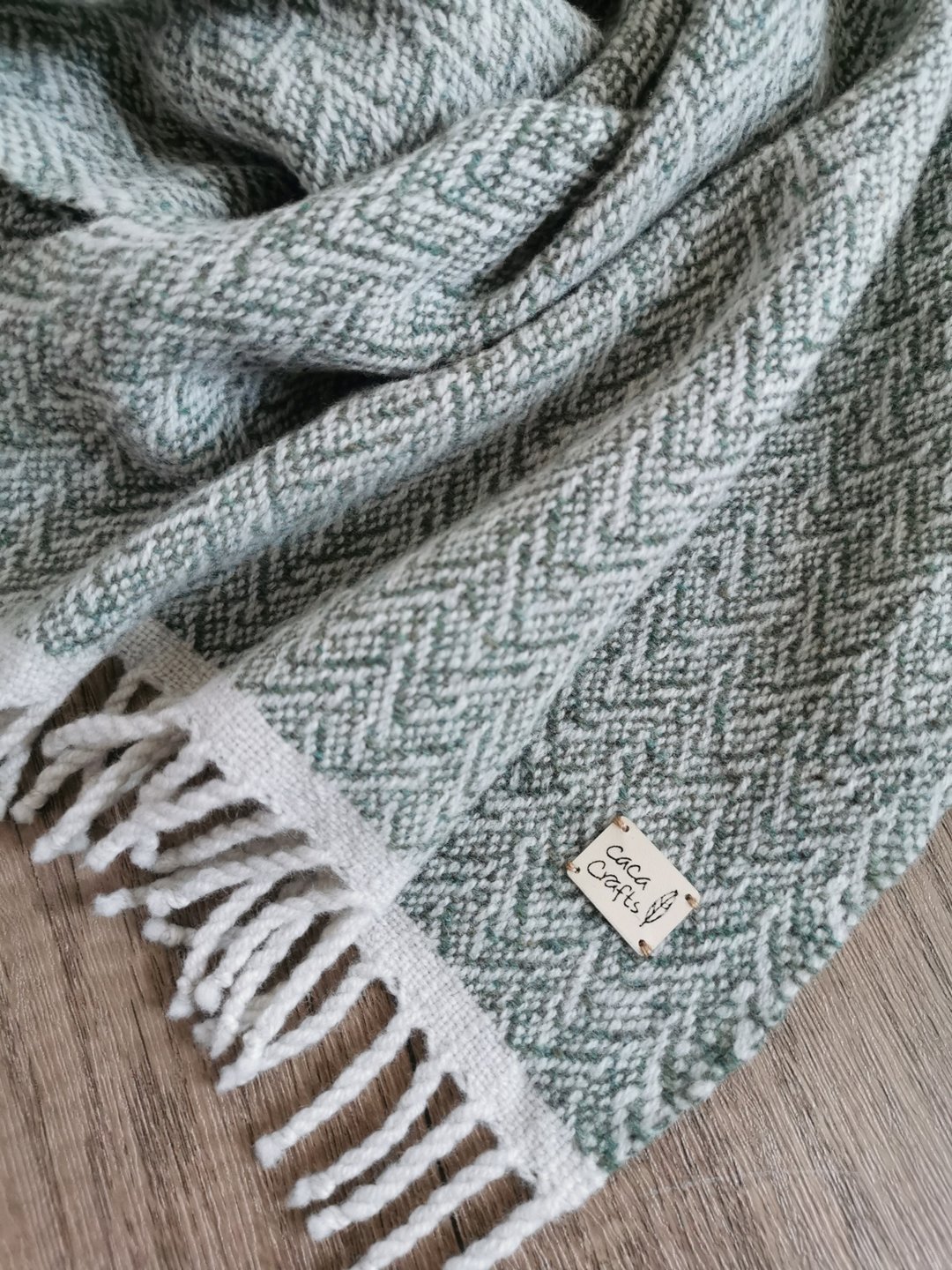 Handwoven by Carina | 手织牦牛绒羊毛围巾 - 围巾/披肩 - 羊毛 绿色