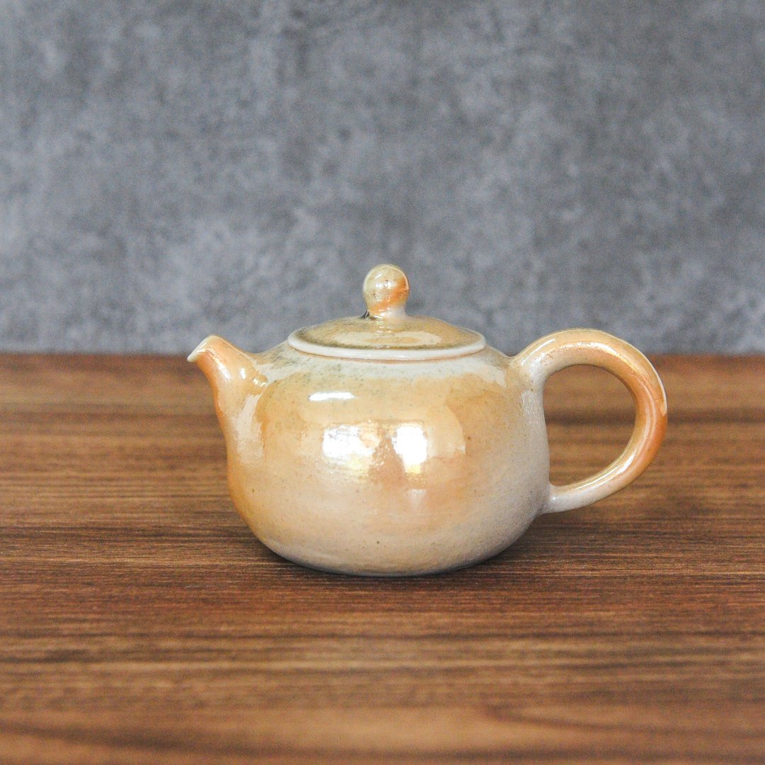 柴烧陶手作  金苹果手捏茶壶 - 茶具/茶杯 - 陶 金色