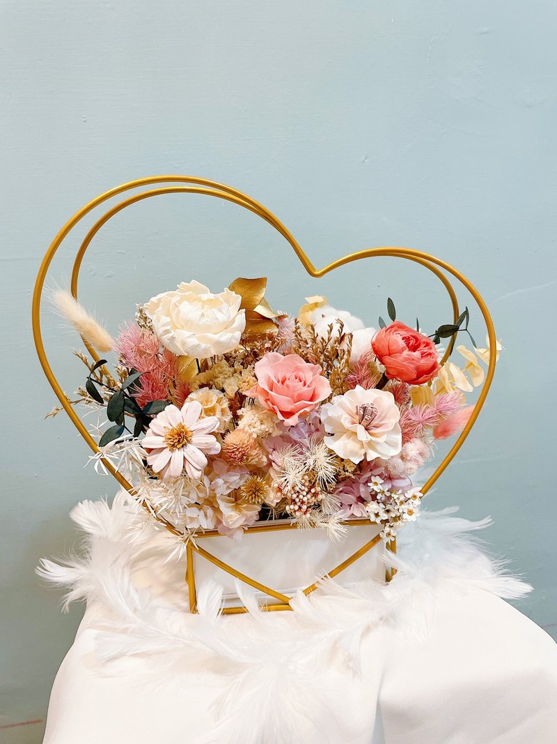 Miss。花谜 【只属于你】爱心铁艺花礼 桌花 盆花 开幕花礼 情人 - 干燥花/捧花 - 植物．花 多色