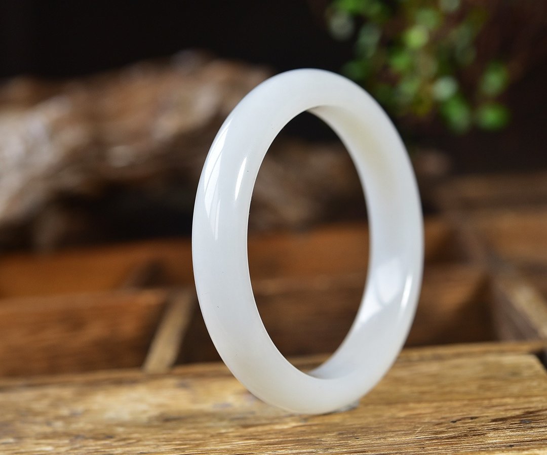 天然和田玉羊脂玉手镯  圈口59mm 玉质细腻温润 - 手链/手环 - 玉石 