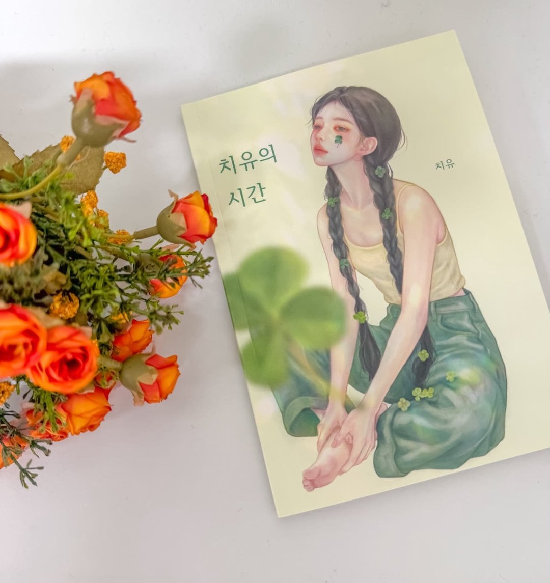 CHIU 插画集 - 相簿/相册 - 纸 多色