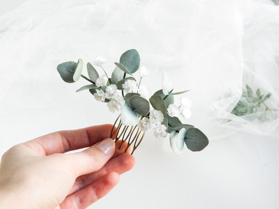 Flowers wedding hair comb Eucalyptus hair comb Greenery hair piece for bride - 发饰 - 植物．花 绿色