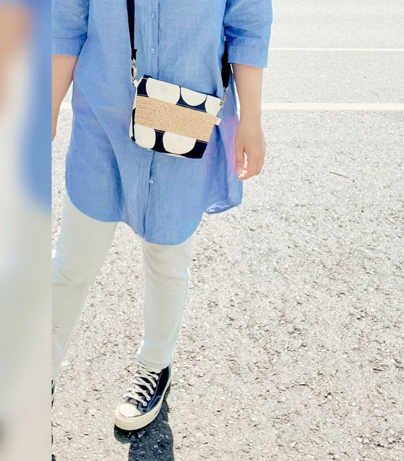 拉菲草拼接红豆面包-斜背包 - 侧背包/斜挎包 - 棉．麻 金色