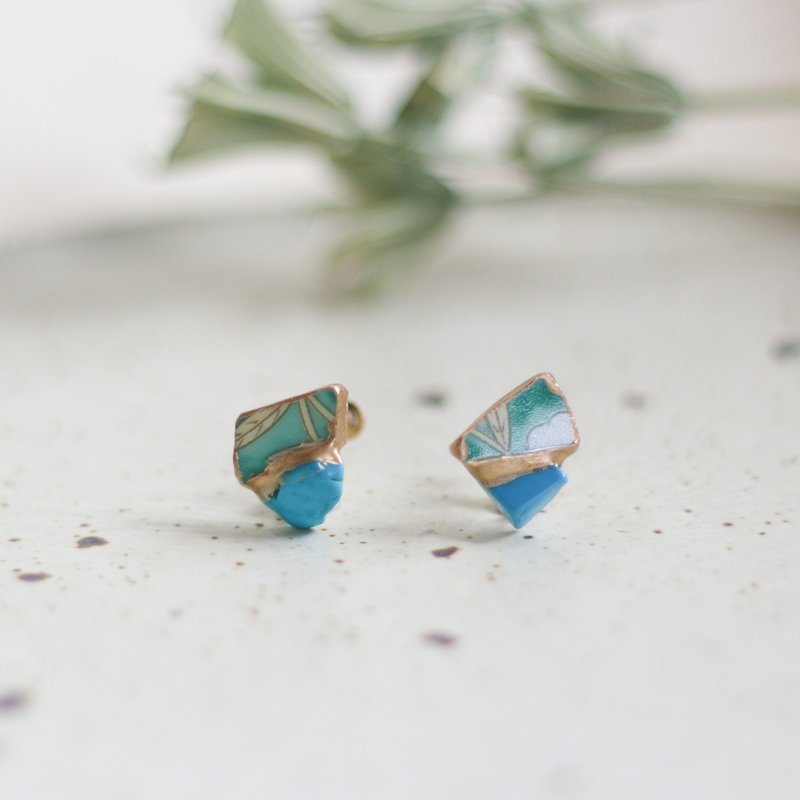 定制化有田烧金耳针耳夹/绿松石绿石图案传统工艺陶器 - 耳环/耳夹 - 陶 蓝色