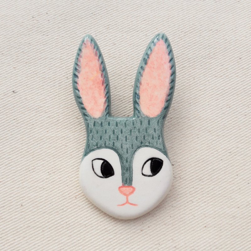 森林野兔（灰蓝） - 胸针 - 粘土 黑色