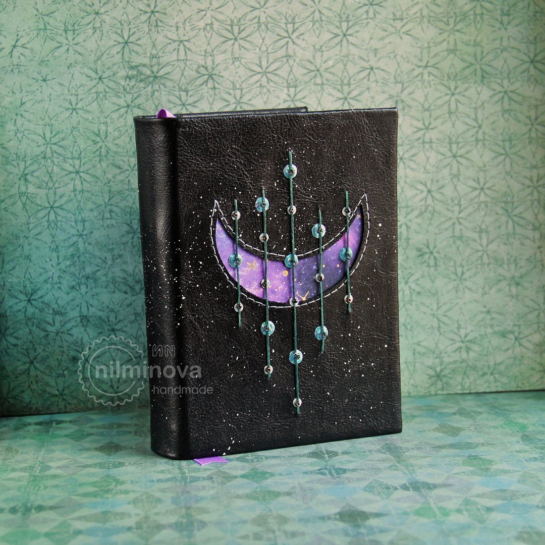 Moon notebook Star journal Magic Celestial book Starlight Stardust book Witch - 笔记本/手帐 - 人造皮革 黑色