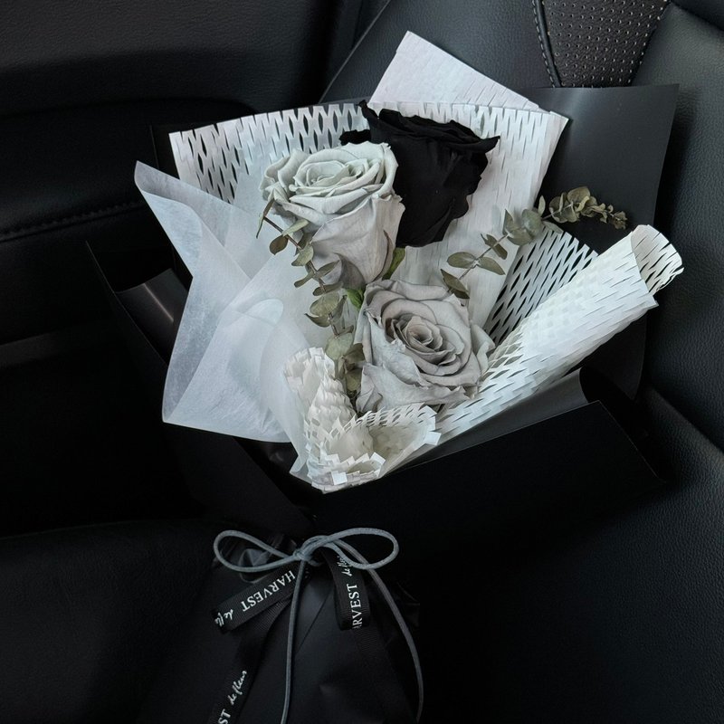 HARVEST丨厄瓜多尔尔永生玫瑰花束・附提袋丨情人节/生日/告白/黑色 - 干燥花/捧花 - 植物．花 黑色