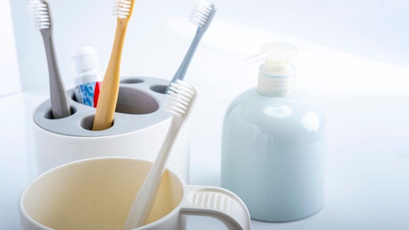 Fabufabu 4 件装精美日式牙刷提升口腔护理水平 - 牙刷/口腔清洁 - 塑料 多色