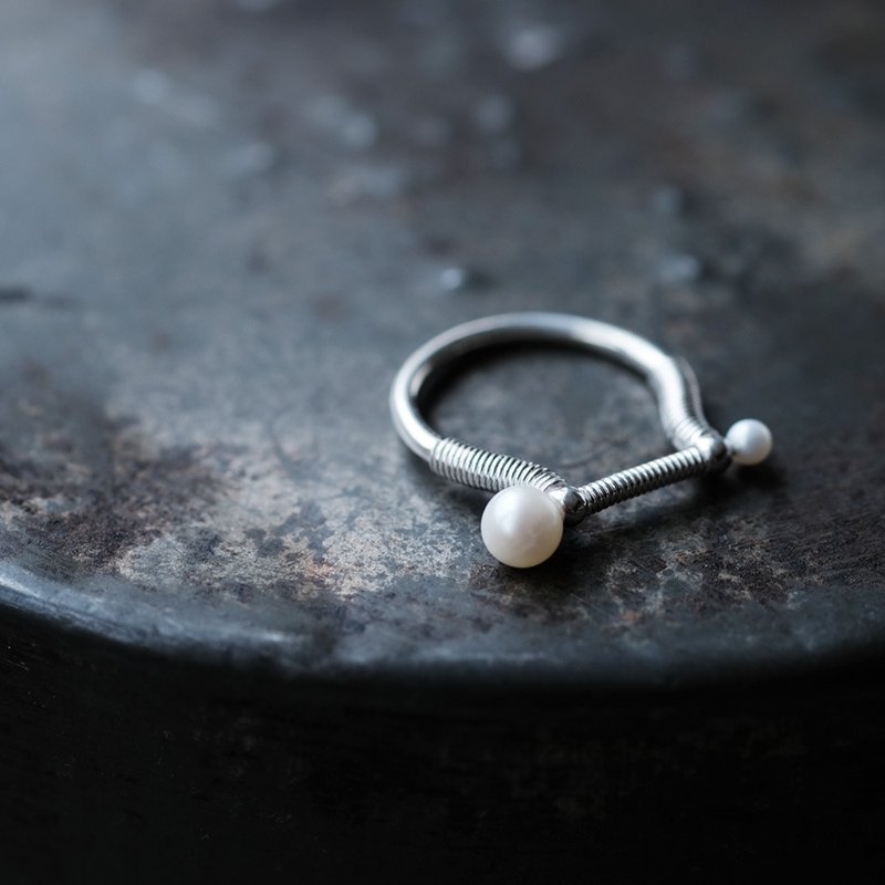 珍珠 螺旋戒指 925银 - 戒指 - 其他金属 银色