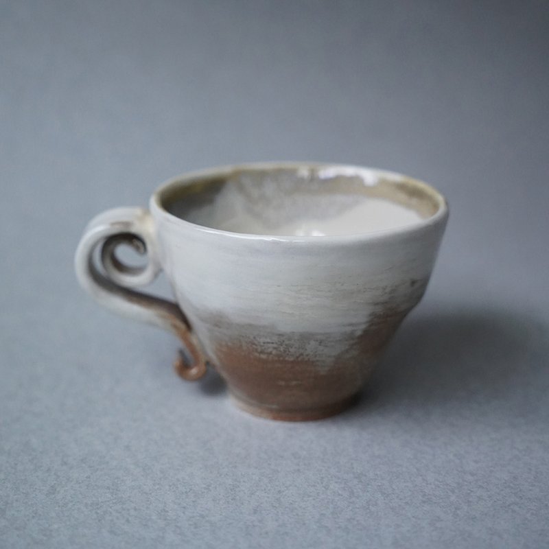 • 米粒出陶中 • 006 山顶积雪了 - 卷耳杯 - 其他杯子 - 陶 白色