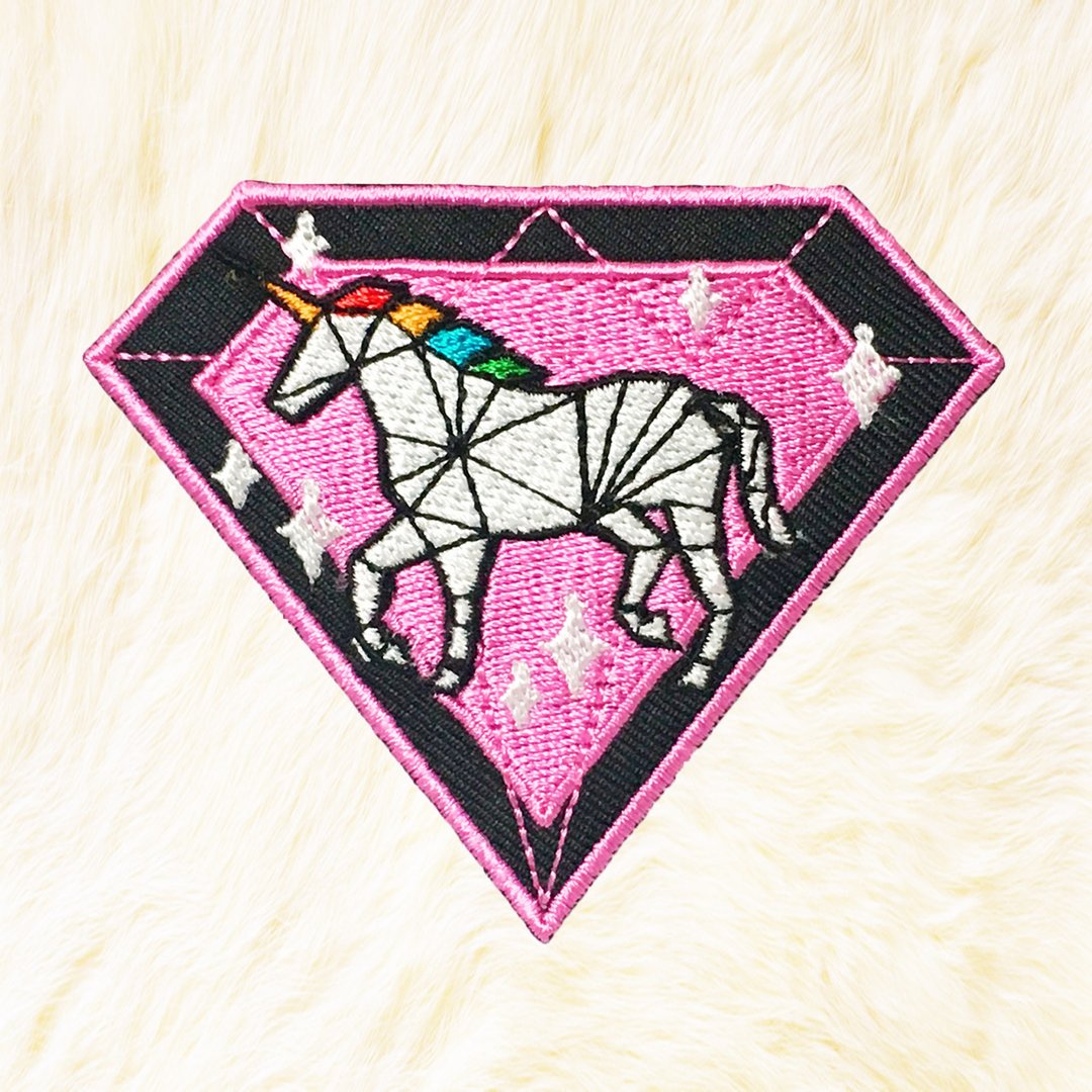 Unicorn Diamond Iron on Patch Buy 3 Get 1 Free - 编织/刺绣/羊毛毡/裁缝 - 绣线 粉红色