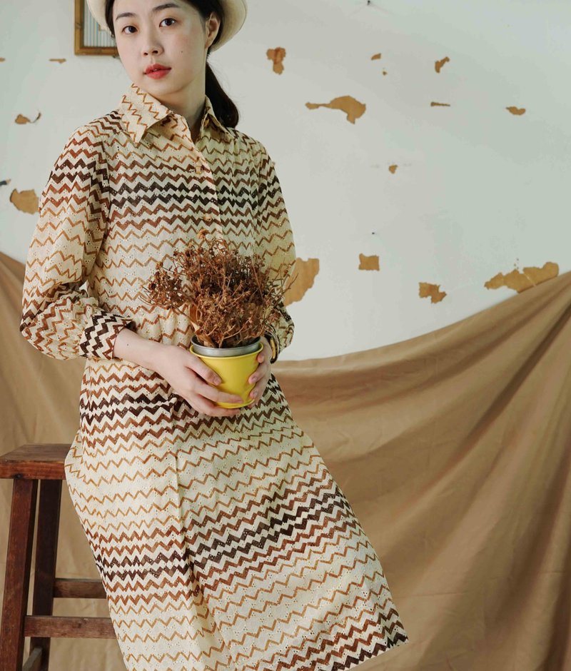 寻宝古着-鹅黄色几何渐层印花篓空布料复古洋装 - 洋装/连衣裙 - 聚酯纤维 黄色