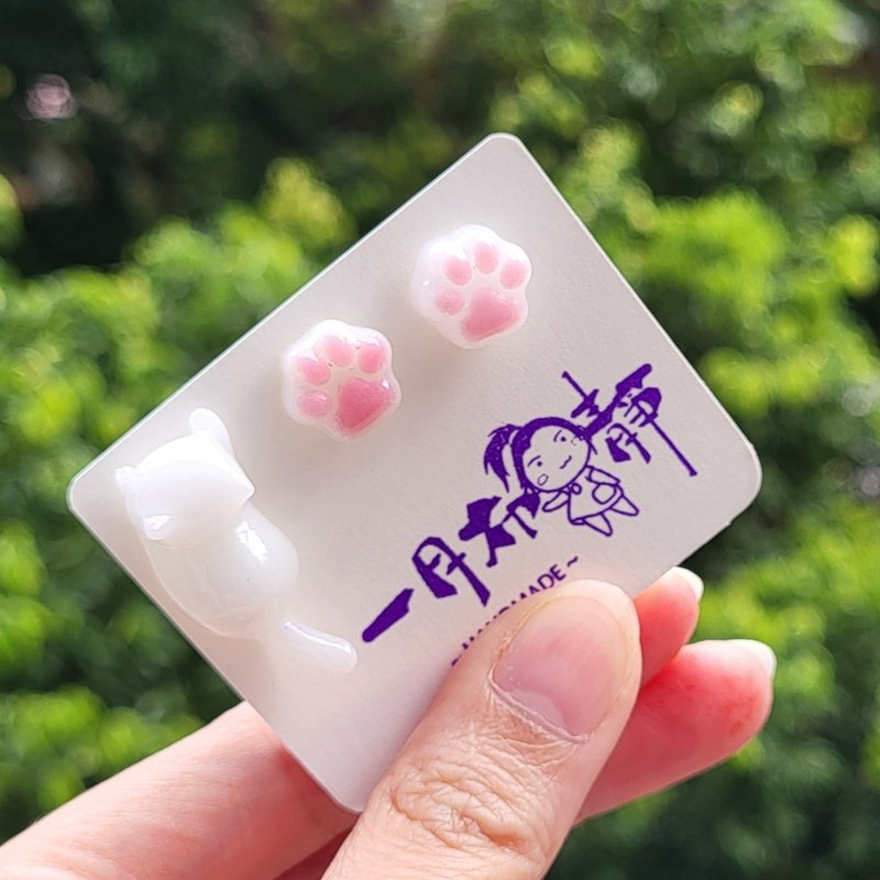 牛奶喵喵耳环 - 耳环/耳夹 - 树脂 