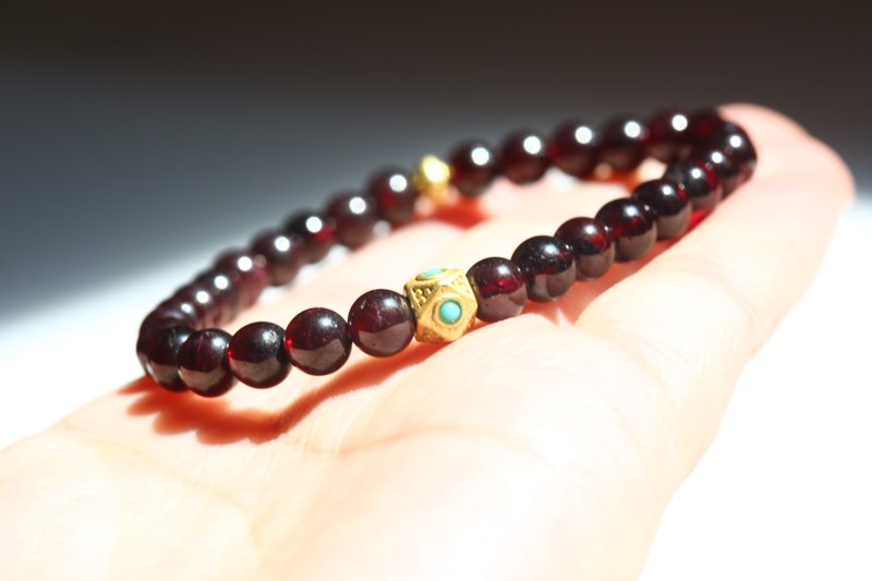 石榴石手链/ 单圈手环 / 女人石/美容养颜/调理月事/促进血液循环 - 手链/手环 - 其他材质 紫色