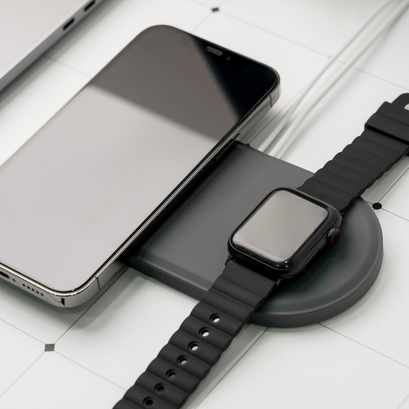 iPhone MagSafe/Apple Watch 二合一充电收纳底座硅胶保护套 - 手机充电及周边 - 硅胶 多色