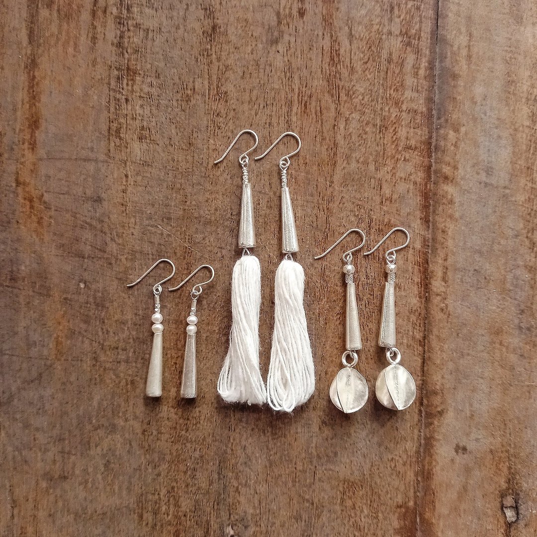 Karen Silver Conical Motif Earrings 3 Types / Clip-On / Hand-spun Cotton Tassel Freshwater Pearl - 耳环/耳夹 - 银 银色