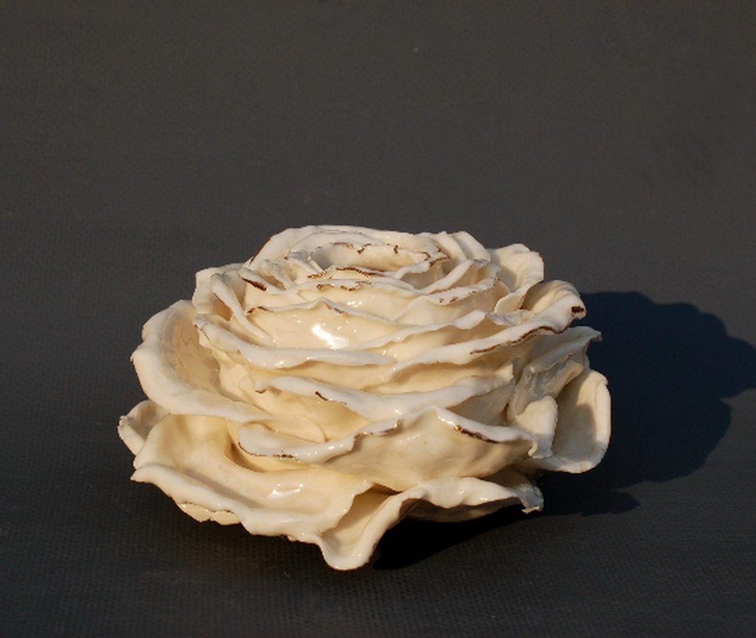 Flower figurine Small vase White rose Porcelain art Handmade Vase - 花瓶/陶器 - 瓷 白色