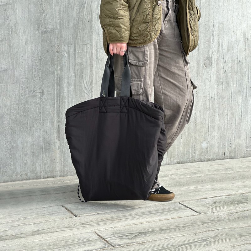 Zuuie 多功能户外宠物与主人两用防水野餐坐垫/手提包 - 床垫/笼子 - 其他人造纤维 黑色