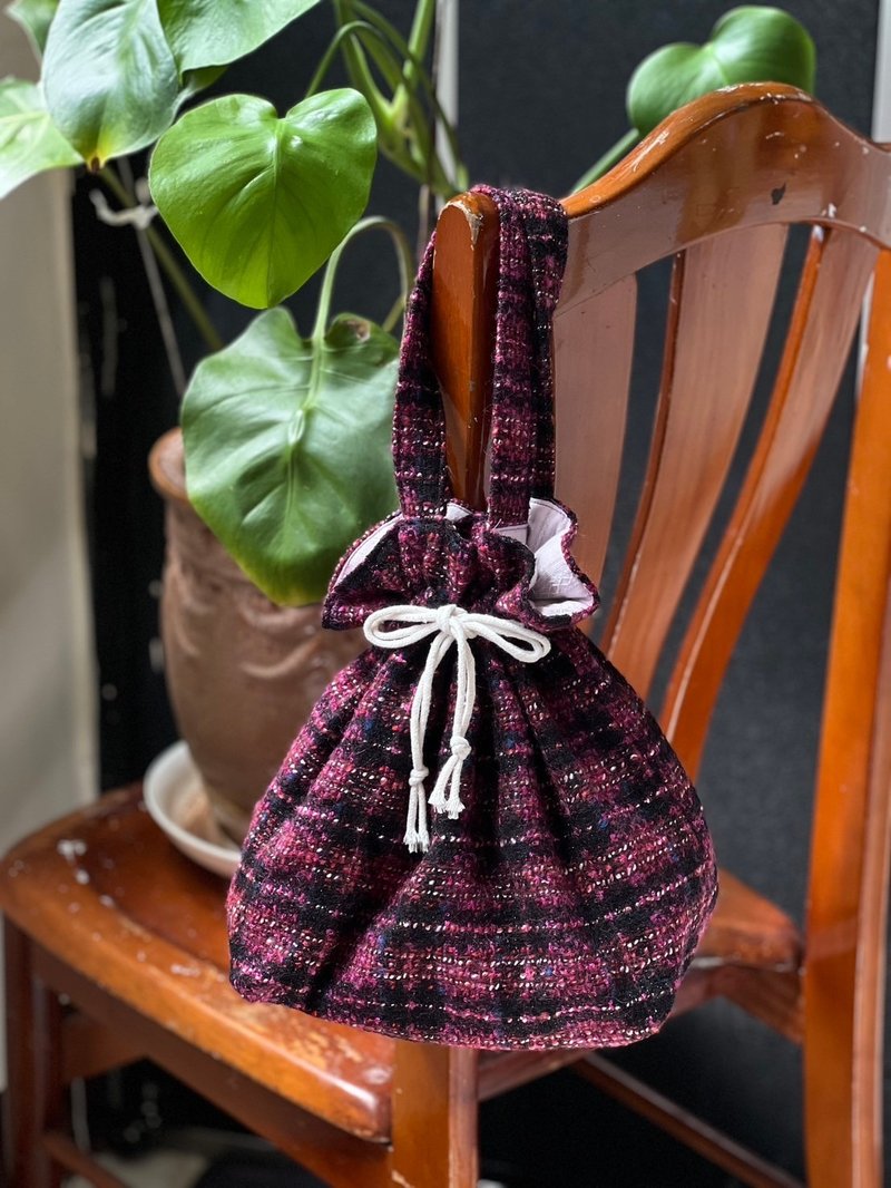 From2j4手工布包_花路手提袋(苏格兰纹软布) - 手提包/手提袋 - 棉．麻 紫色