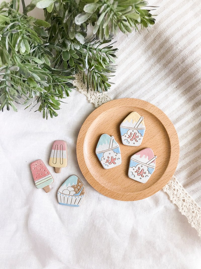 冰棒/锉冰 别针 - 徽章/别针 - 陶 多色