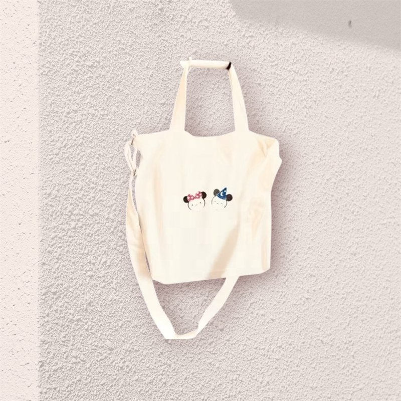 手感。慢起—手绘布包x幽灵宝宝逛迪士尼 手提包 肩背包 两用包 - 手提包/手提袋 - 棉．麻 白色