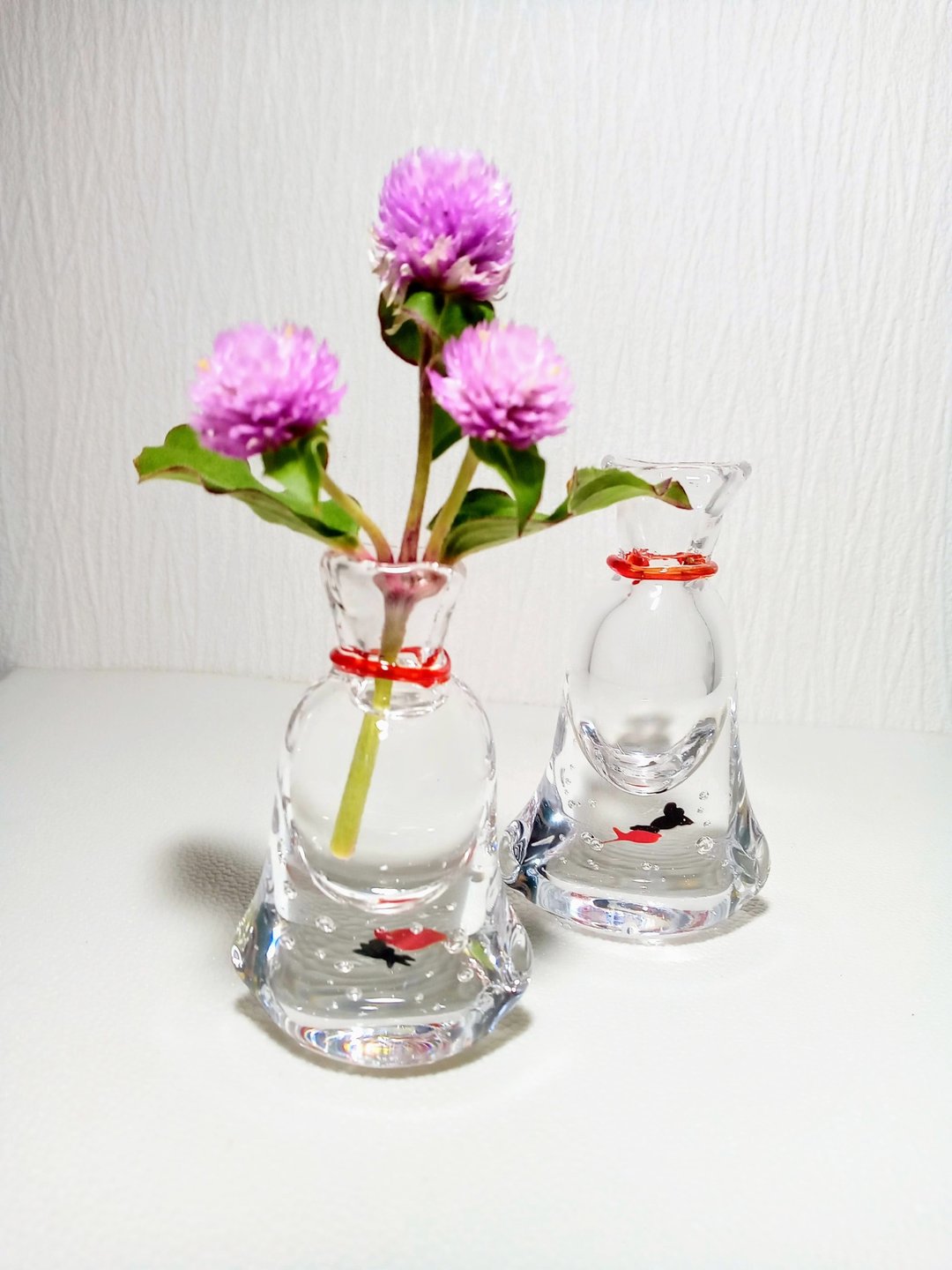 金鱼花瓶 中尺寸 红色 | 手工制 玻璃花瓶 - 花瓶/陶器 - 玻璃 白色