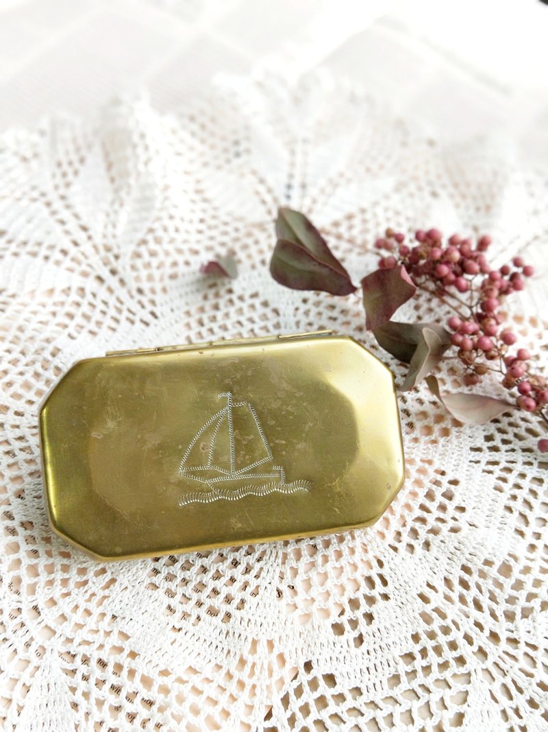 【好日恋物】德国 vintage 古董黄铜帆船翻盖收纳盒 - 收纳用品 - 铜/黄铜 金色