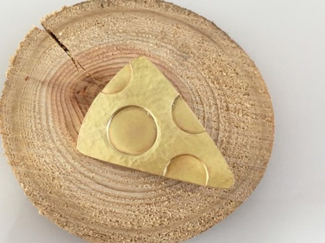 Cheese ◇ Cheese ◇ Brass forged brooch - 胸针 - 其他金属 