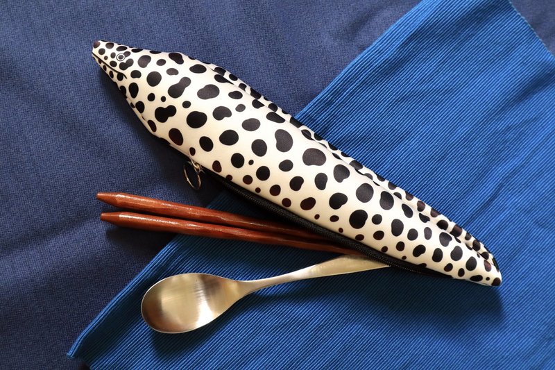 豆腐鲨点点 spot whale shark 海鳗收纳包-白色款 (餐具袋/笔袋) - 收纳用品 - 其他人造纤维 