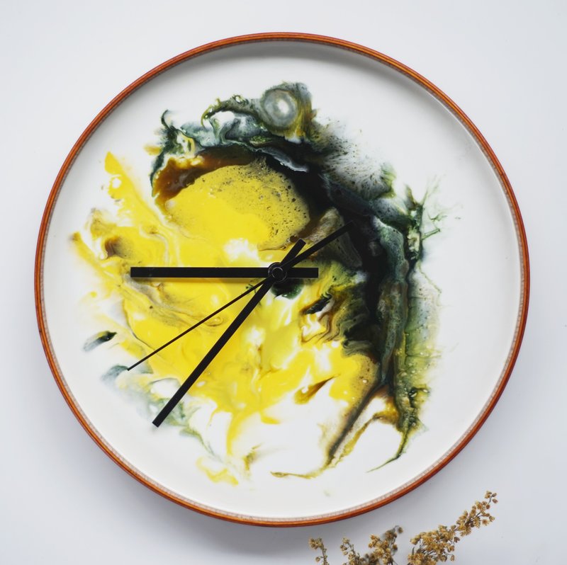 【秋香松花绿・木制トレイ扥盘・挂钟】30cm - 时钟/闹钟 - 木头 黄色