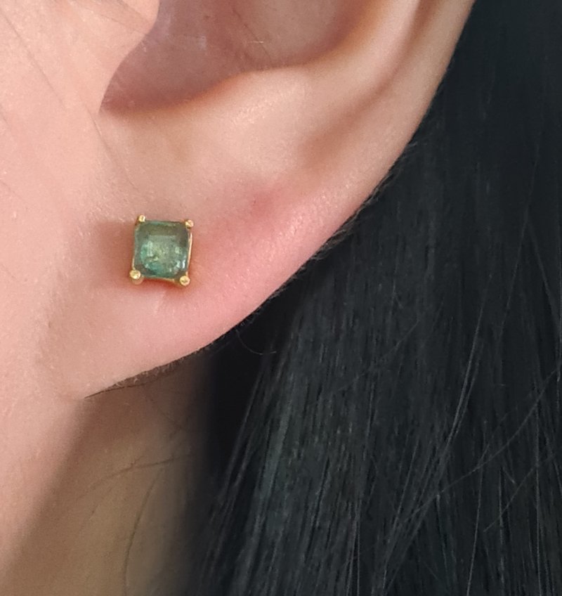 天然赞比亚祖母绿尺寸 4.5 毫米9K金耳钉 - 耳环/耳夹 - 宝石 绿色