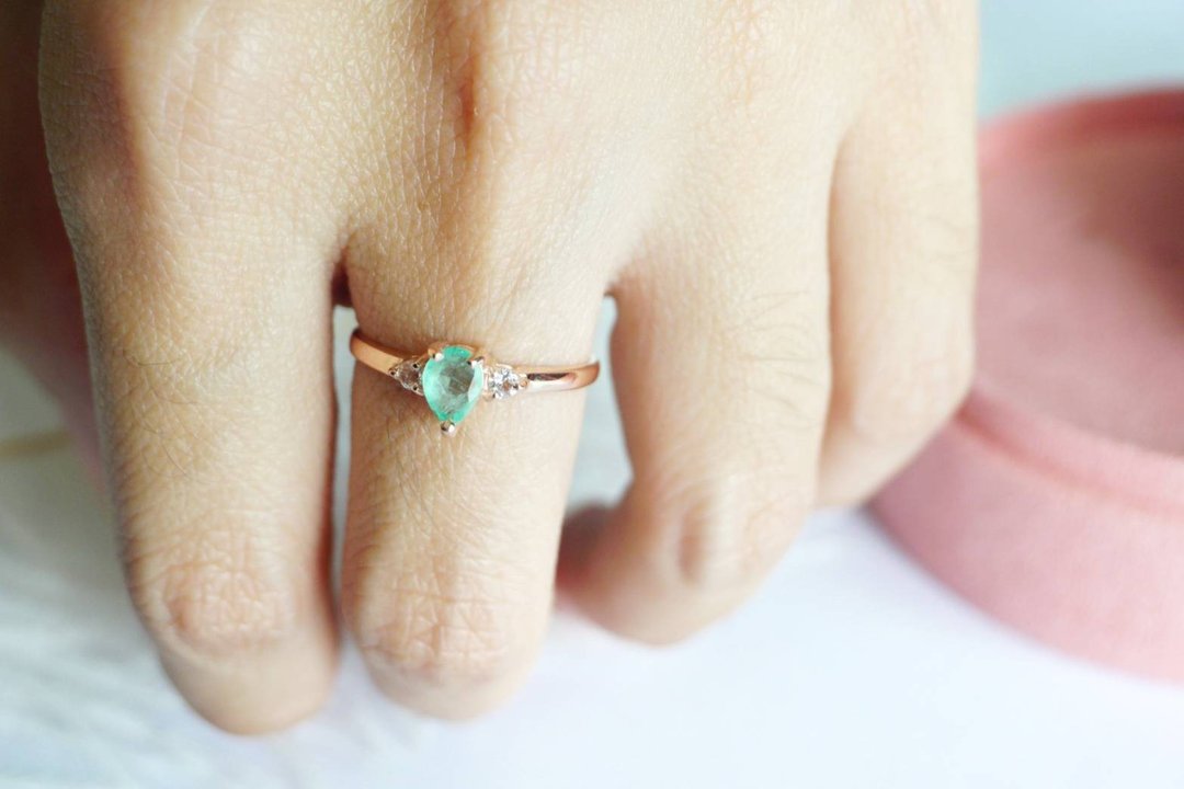 Natural Emerald Silver925 Ring, Gift for her, Birthstone ring - 戒指 - 纯银 绿色