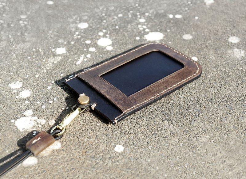 imooi 好铜饰好同事 牛皮证件夹 黑色&刷旧咖啡色 - 名片夹/名片盒 - 真皮 咖啡色