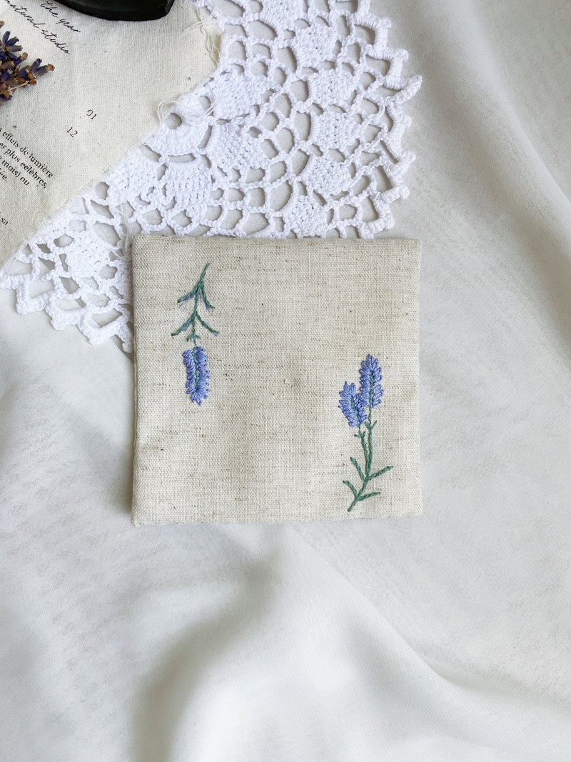 【芳小姐手作】芬芳薰衣草刺绣杯垫 母亲节礼物 礼物 毕业礼物 - 摆饰 - 棉．麻 多色