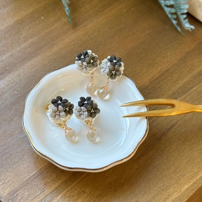 奶油 咖啡 下午茶 布花耳环 细工花 つまみ细工 接单制作 - 耳环/耳夹 - 棉．麻 