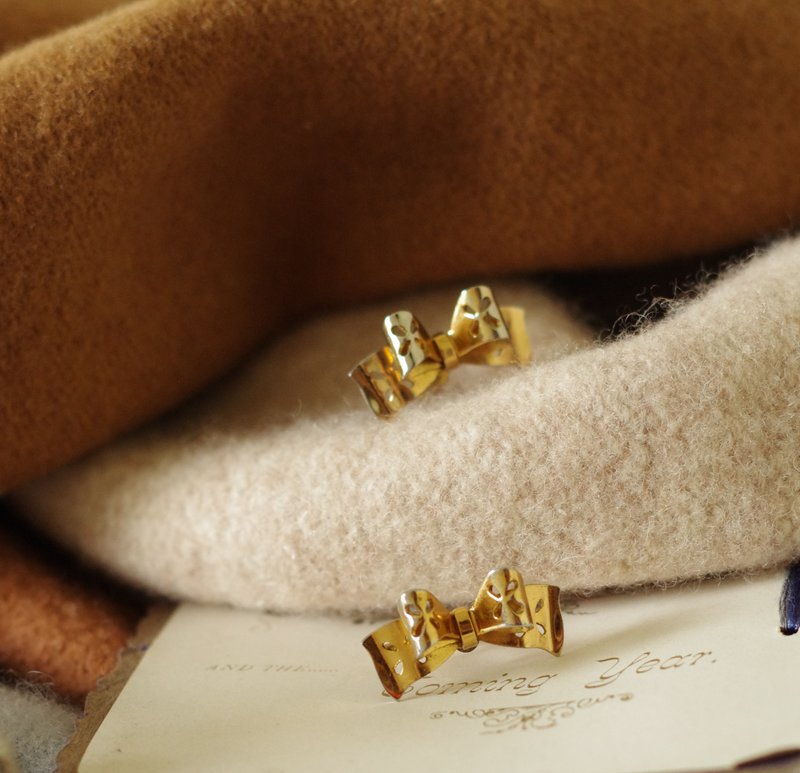 古董金色古典雕花蝴蝶结夹式耳环  C644 CORO - 耳环/耳夹 - 其他金属 金色