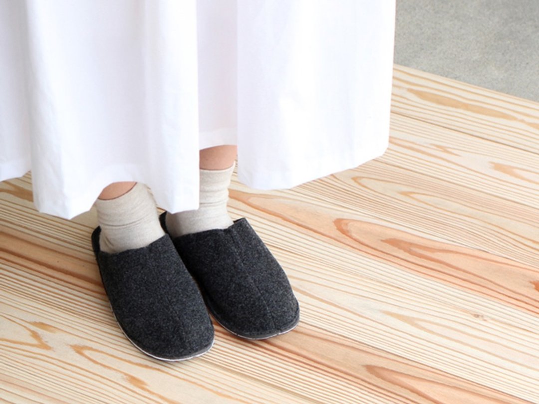 SLIPPER Black 手工居家室内拖鞋 – 黑色 - 室内拖鞋 - 聚酯纤维 黑色