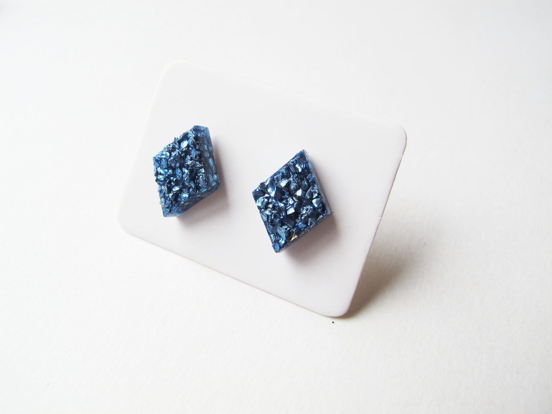 Rosy Garden 遥远水蓝星球的碎片质感矿石簇耳环 可换耳夹式 - 耳环/耳夹 - 其他材质 紫色