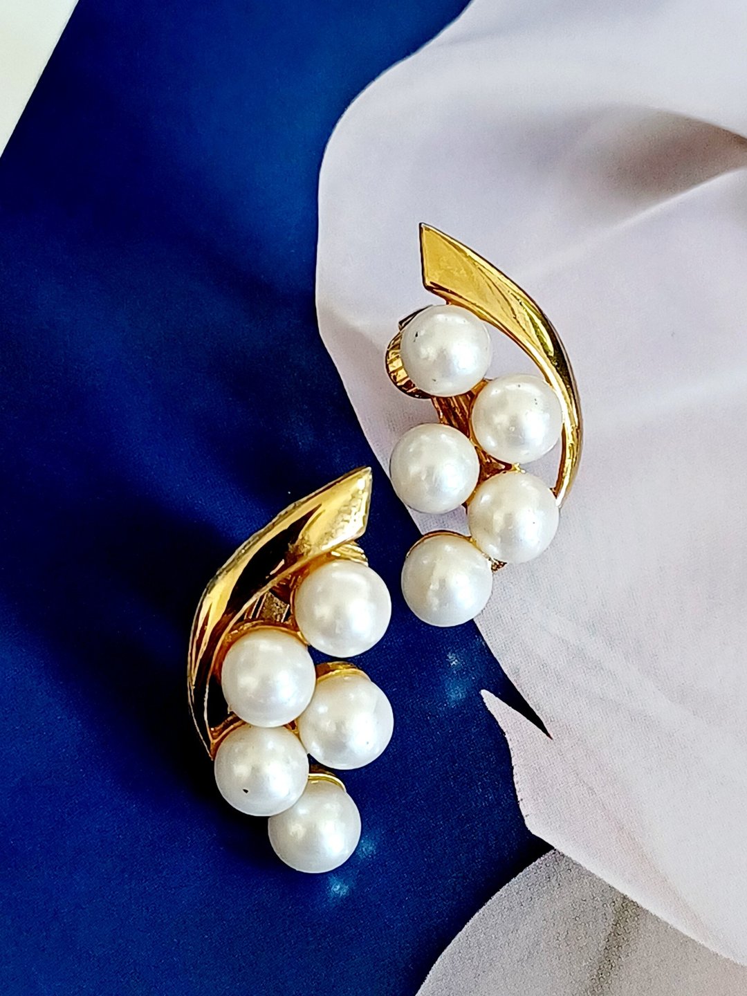 vintage jewelry  典雅新月珍珠 夹式耳环 - 耳环/耳夹 - 其他金属 