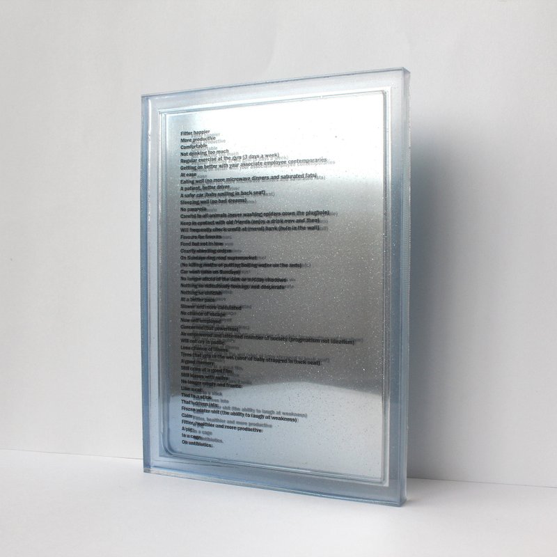 镜中倒影 / 墙上装饰 装饰镜 - fitter happier, Radiohead - 摆饰 - 树脂 蓝色