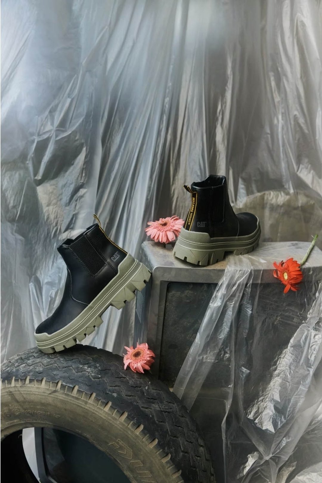 CAT HARDWEAR CHELSEA 硬派简约风短靴Unisex 女鞋－时尚黑 - 女款短靴 - 聚酯纤维 