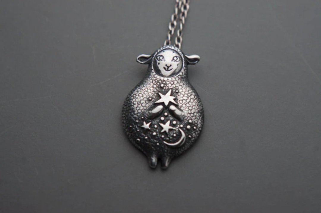 Moon Sheep Pendant - 项链 - 纯银 银色