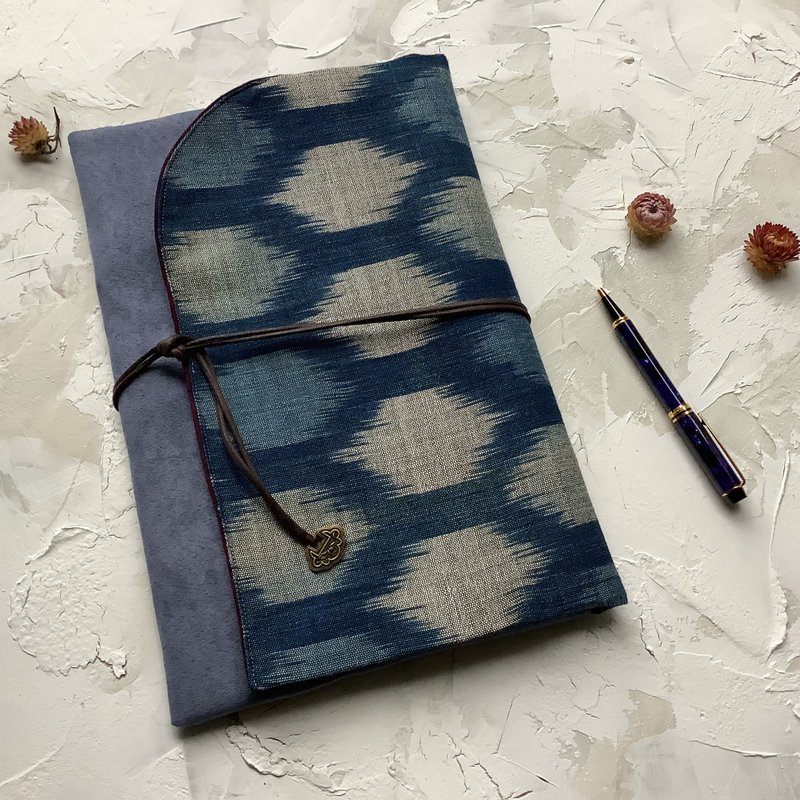 笔电平版手感布包/蓝色情迷C01/蓝染手织布/A4文具资料套 - 电脑包 - 棉．麻 蓝色
