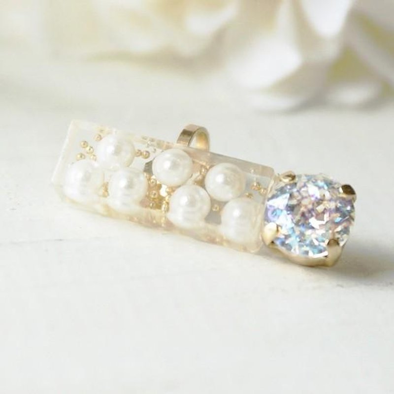 In the magazine! Iyakafu Swarovski ♡ patina - 耳环/耳夹 - 其他金属 白色