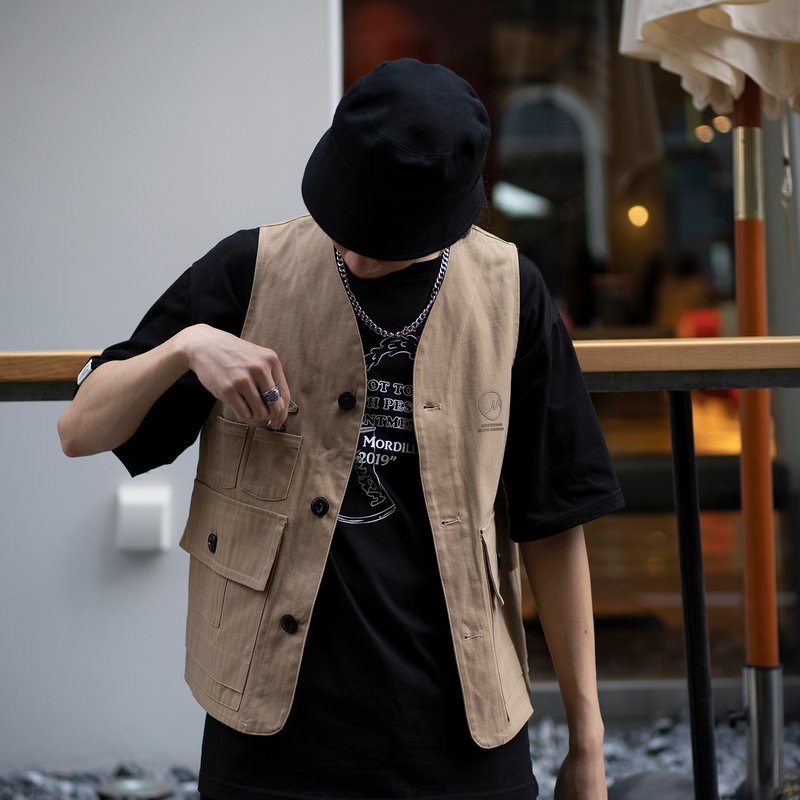 RLRM|人字纹机能多袋工装马甲/美式复古叠穿内搭背心/日系/无袖 - 男装背心 - 棉．麻 卡其色