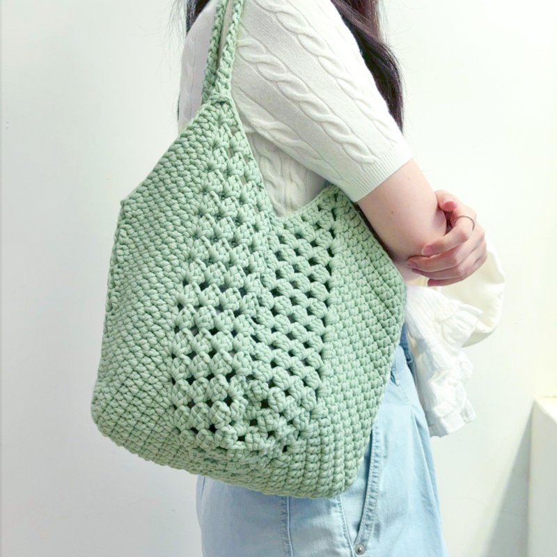 湖水绿大钩织包包 / 棉 台湾手工钩织肩背包编织包手提包手提袋 - 侧背包/斜挎包 - 棉．麻 绿色
